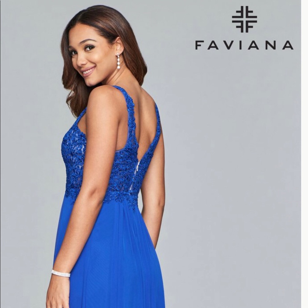 Faviana style 8000 in size 10 royal